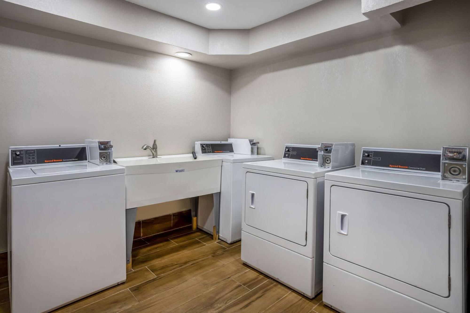 Days Inn By Wyndham Pleasant Prairie Kenosha Εξωτερικό φωτογραφία